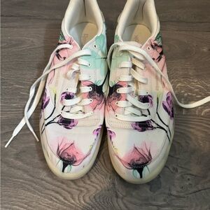 Reebok Women's Floral Sneakers - Pink, Purple, Green Sz 11